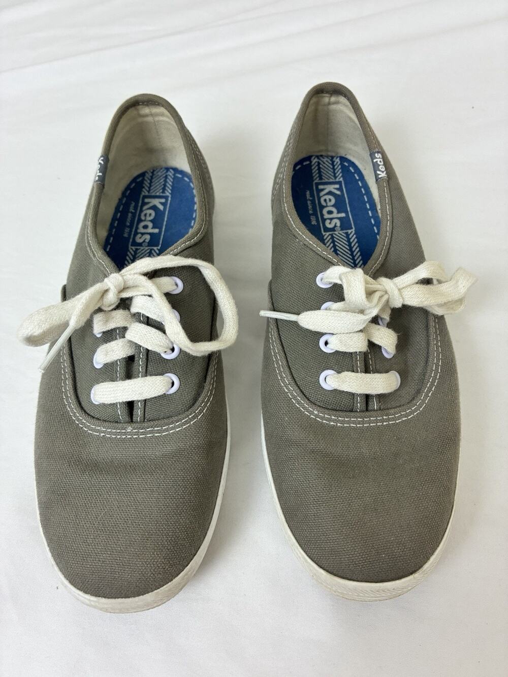 Green Keds Women’s Size 7 Lace Up Canvas Sneakers